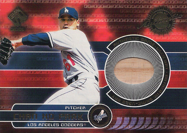 2001 Private Stock Game Gear #99 Chan Ho Park Bat Dodgers!